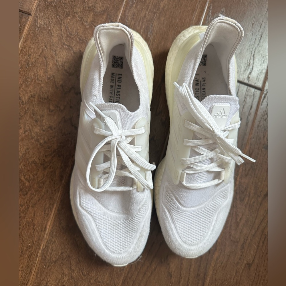 Adidas Ultraboost shoes - Picture 2 of 7
